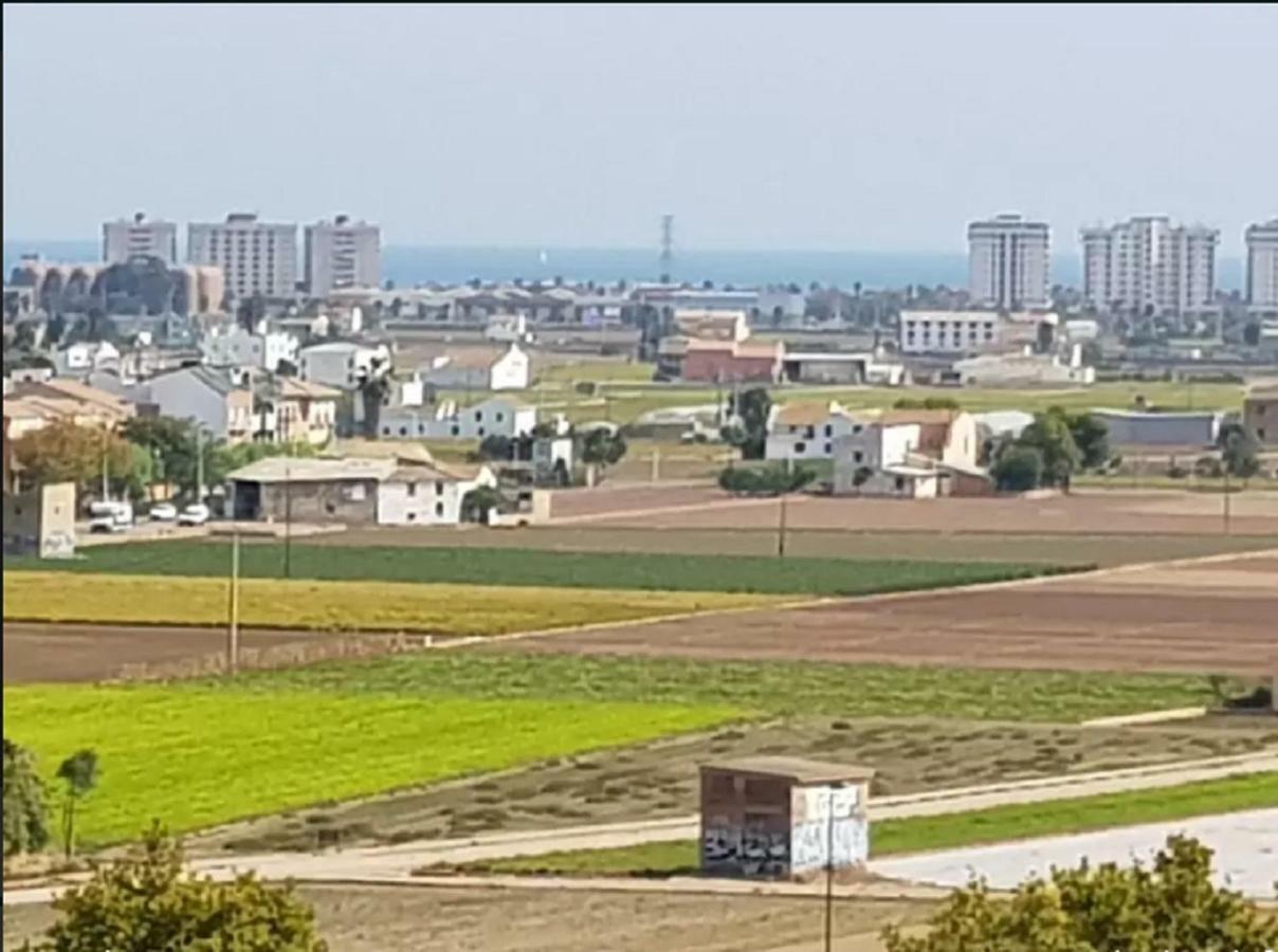 Lovely 2 Bedroom Terrace Wifi Parking Ac Heating Attic Valencia Luaran gambar